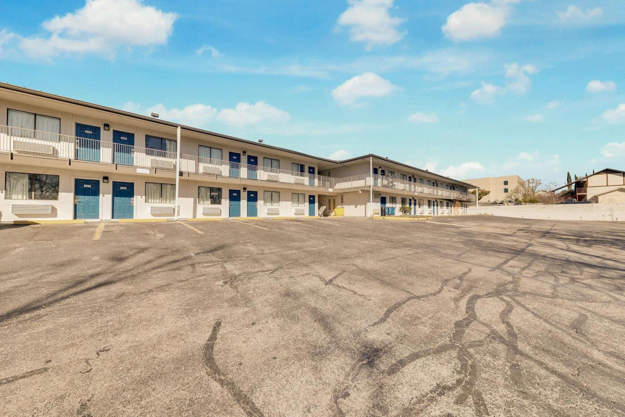 Motel 6-Austin, Tx - Airport - South Экстерьер фото